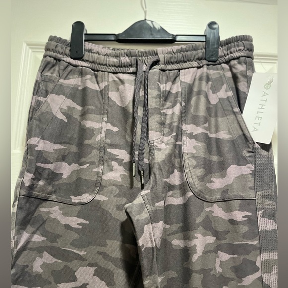 NWT Athleta Camo Joggers - Picture 4 of 5